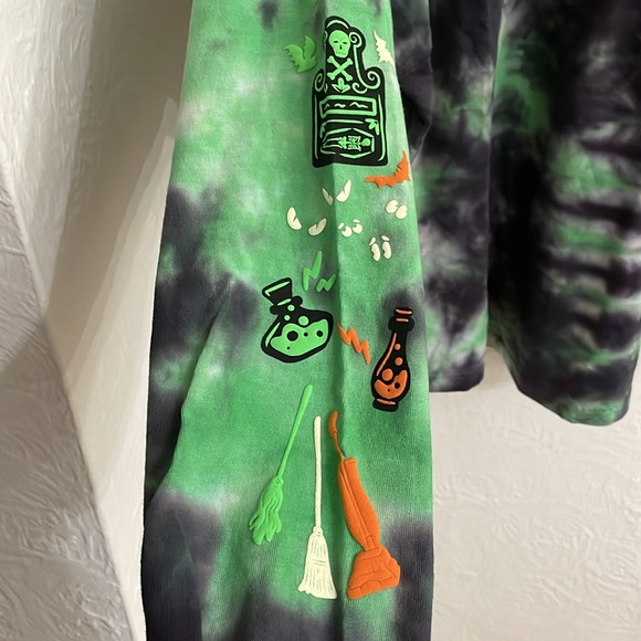 DISNEY Hocus Pocus T-Shirt women’s size M - Picture 9 of 9